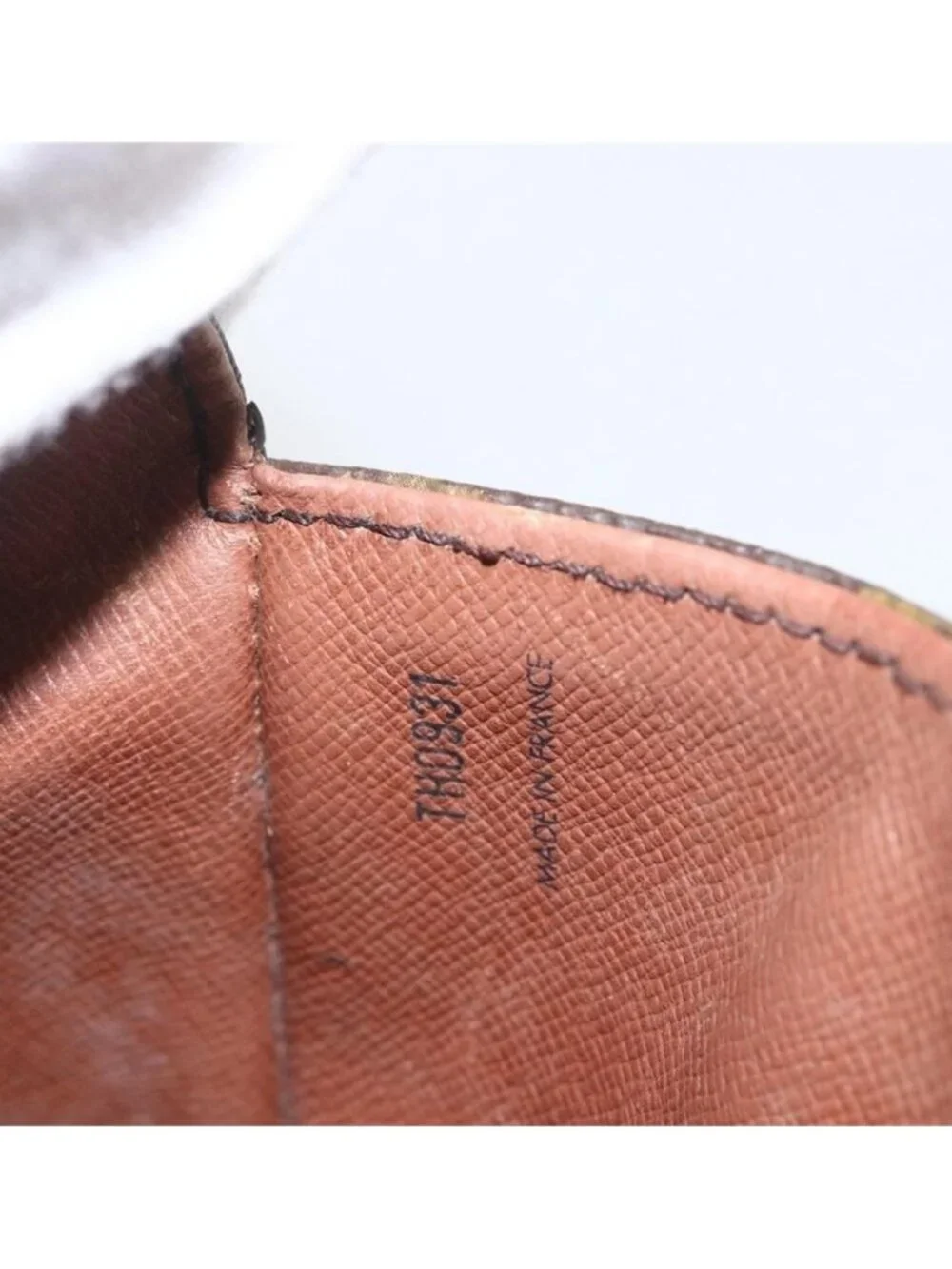 Authentic LOUIS VUITTON Monogram Saint Cloud GM Shoulder Bag M51242 LV